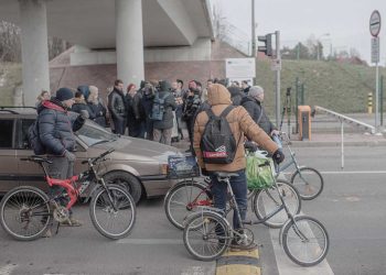 беларусы выезжают за границу
