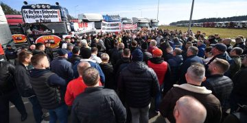 польские транспортники начали забастовку