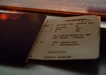 в Польшу с продленной визой