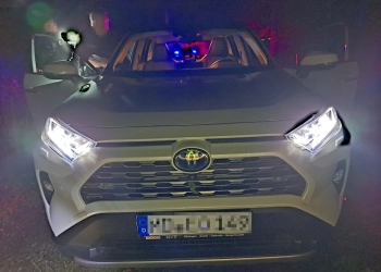 угнали машину