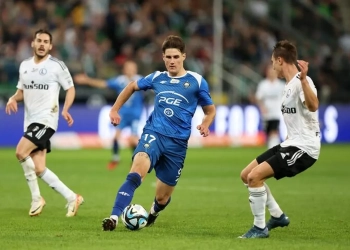 Беларусский футболист Илья Шкурин признан лучшим игроком ноября в польской лиге Экстракласс