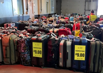 багаж в Аэропорту Шопена