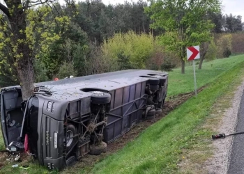 в Польше перевернулся автобус