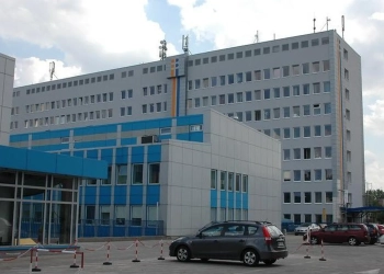 выбросился из окна в Варшаве