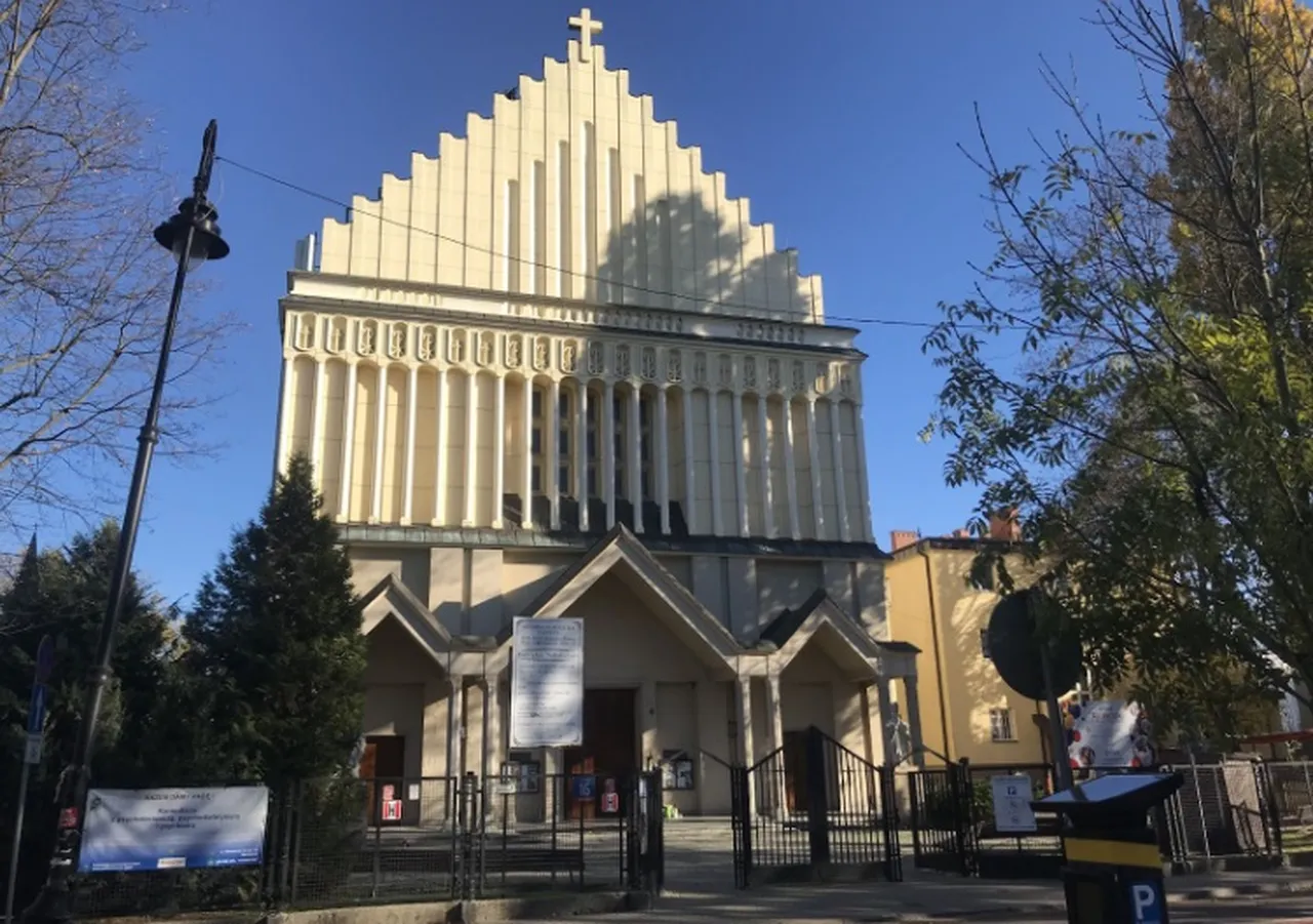 Костел Св. Анджея Боболи в Варшаве