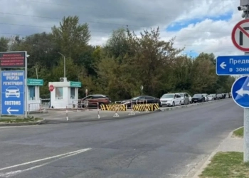 очередь на выезде из Беларуси в Польшу