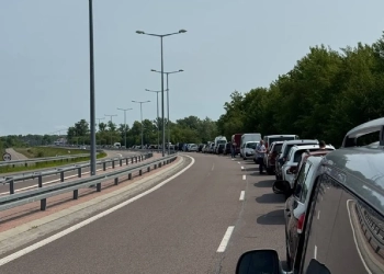 очередь в пункте пропуска Брест