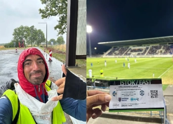 шел пешком на футбол