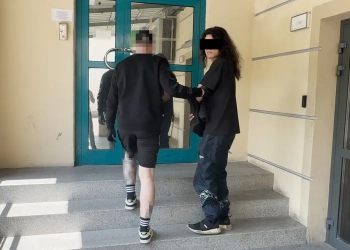 взял в заложники таксиста в Варшаве