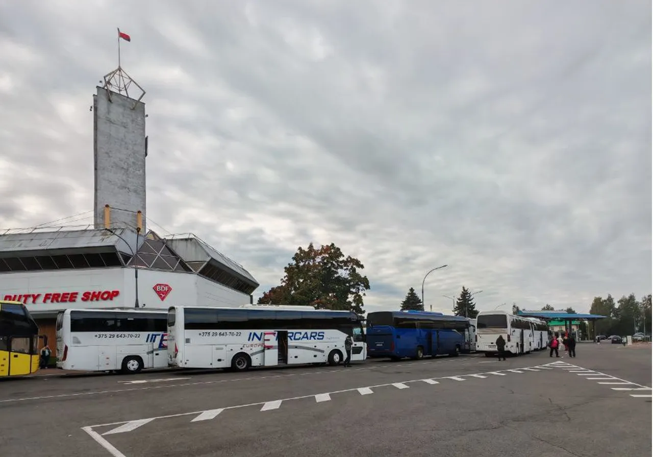очередь автобусов в Бресте