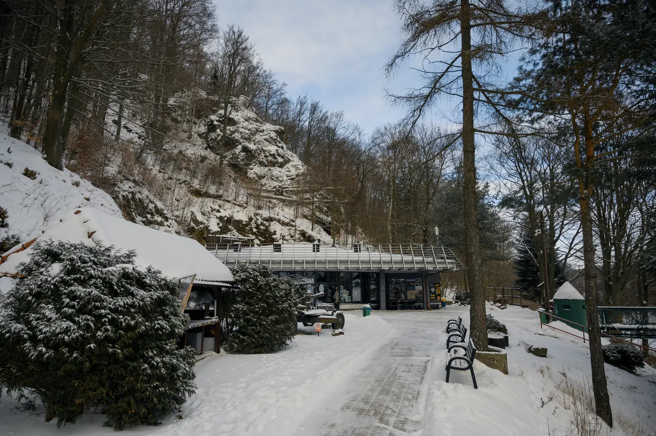 тунэлі ў Асоўцы