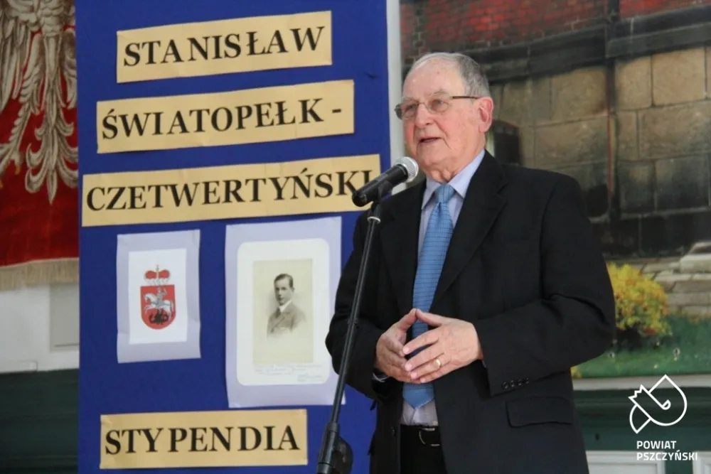 Альберт Четвертиньский