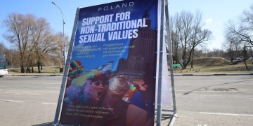 плакат на границе