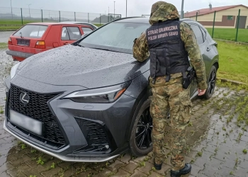 Lexus из Польши в Россию