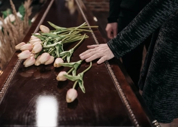 Как эмигранты прощаются с родными
