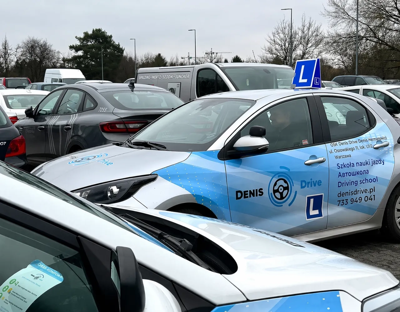 От одного инструктора — до центров в четырех городах. Беларус рассказал, как открыл в Польше сеть автошкол