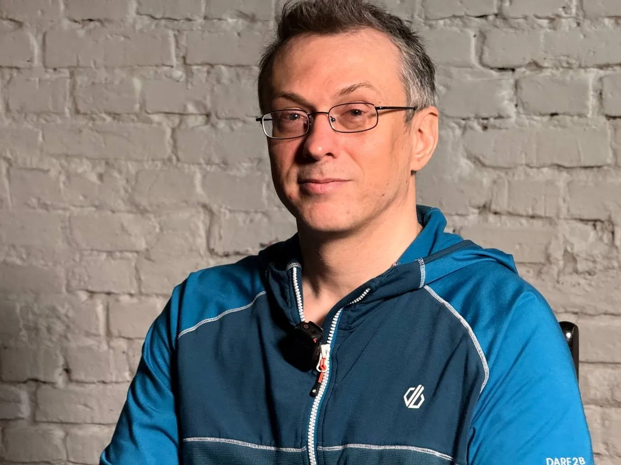 «Лучше бы у меня паспорт забрали, чем эту тетрадку». Психолог — о том, как пытался спасти мемуары, написанные в колонии