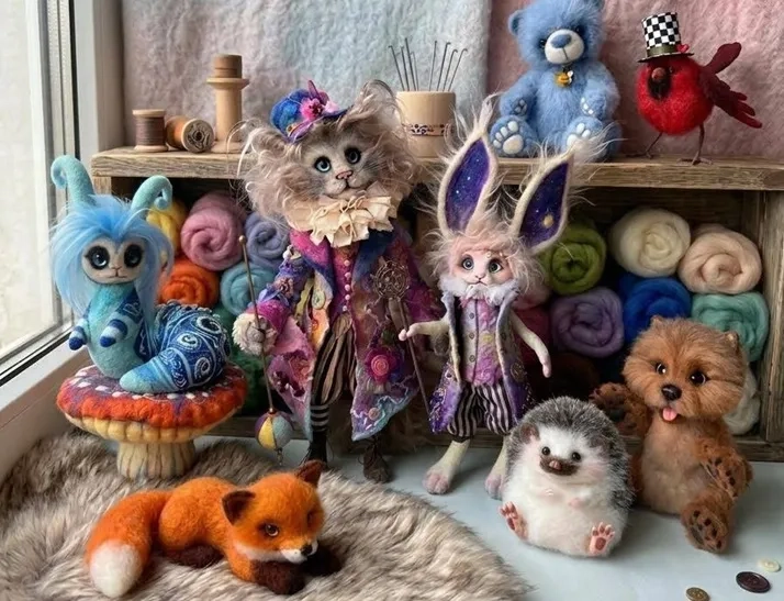 «1000 евро — это честная цена». Беларуска создает в Польше сказочных кукол и продает их коллекционерам по всему миру