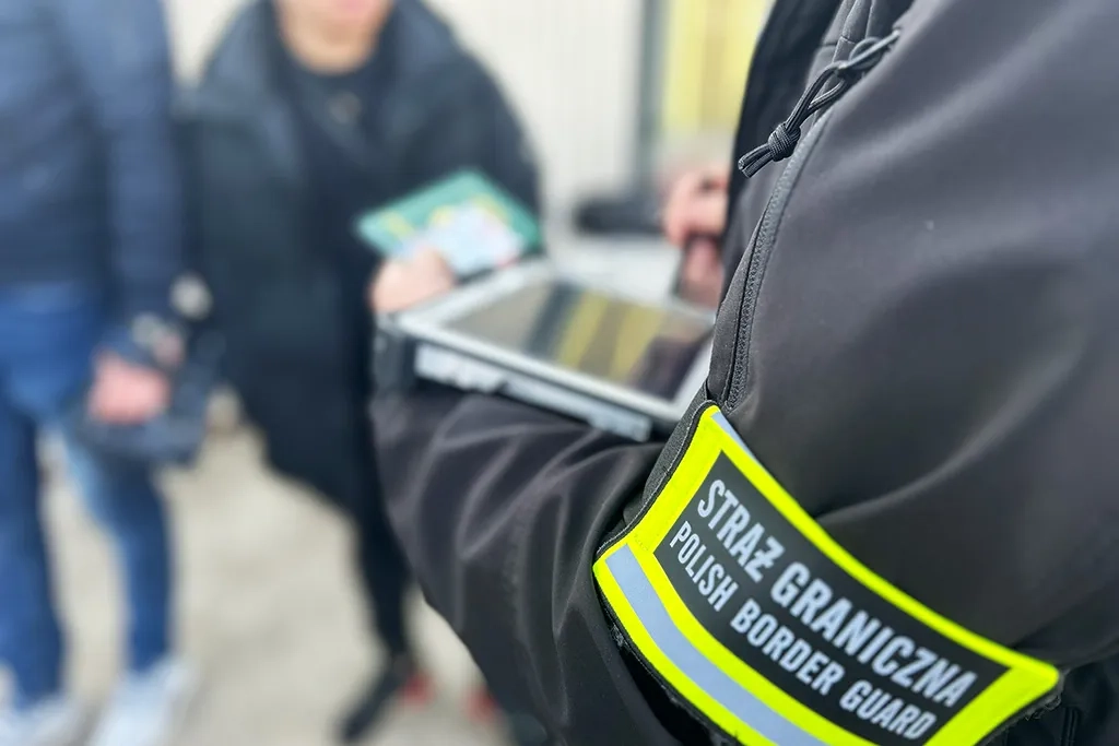 «Удалось его высвободить». Ивана Мельянца, сына экс-политзаключенного, не депортируют в Беларусь