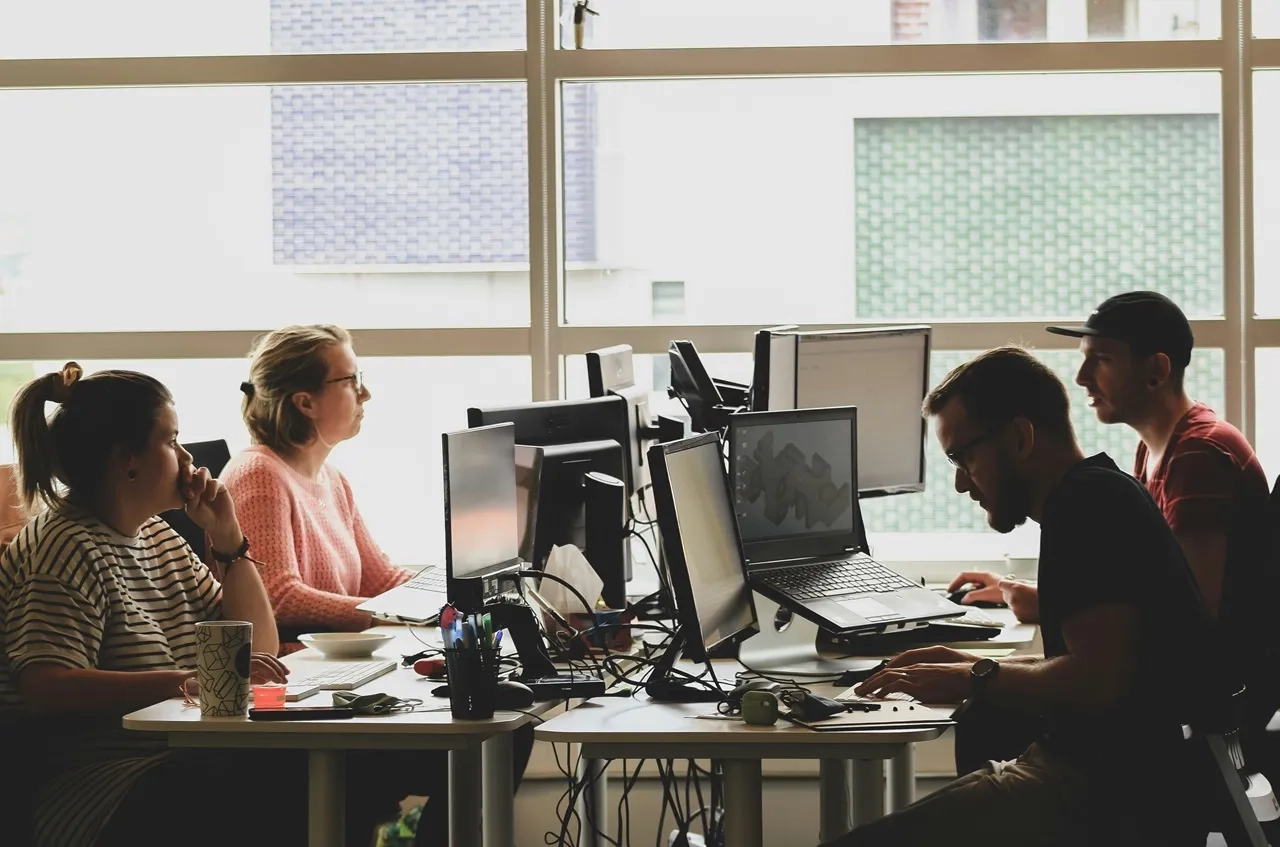 Айтишники, работающие в Польше по B2B, могут выдохнуть. Инспекция труда высказала позицию по договорам одной из компаний