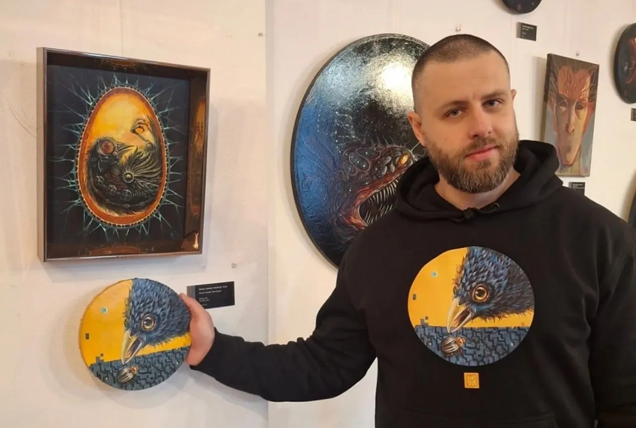 «Чыноўнік замовіў майку з вераб’ём». Аўтар «Птушак з народам» разграбаў у Польшчы снег, а цяпер прадае карціны за тысячы долараў