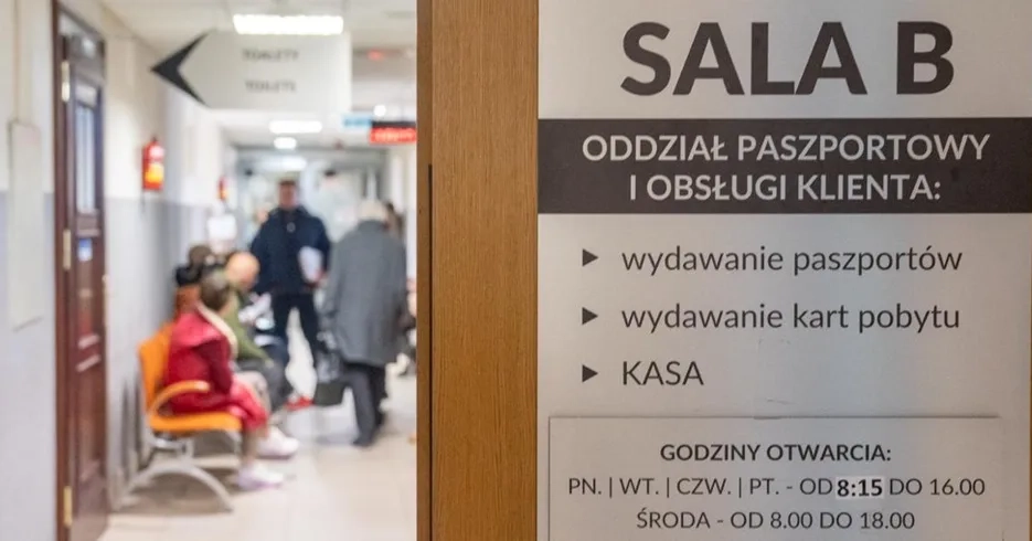 Почему во Вроцлаве так долго ждут ВНЖ? Контрольная палата проверила госорган и нашла вопиющие нарушения